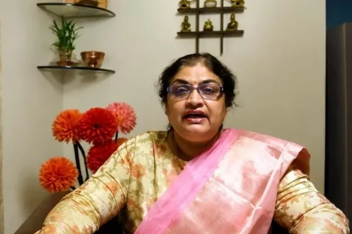 ধৃত মণীশা গুরুনাথ মান্ধারে। বটানি বিষয়ের প্রশ্ন সেট করেছিলেন।